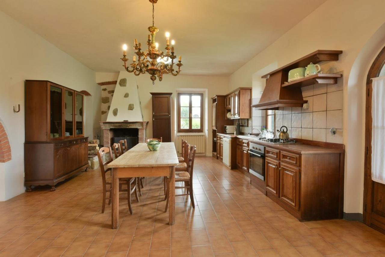 Agriturismo I Poggilunghi チヴィテッラ・イン・ヴァル・ディ・キアーナ エクステリア 写真