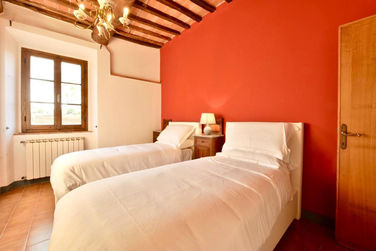 Agriturismo I Poggilunghi チヴィテッラ・イン・ヴァル・ディ・キアーナ エクステリア 写真